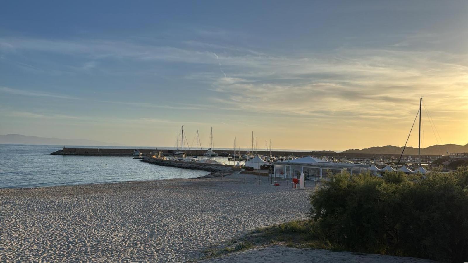 Residence Cala Rossa Изола Роса Екстериор снимка